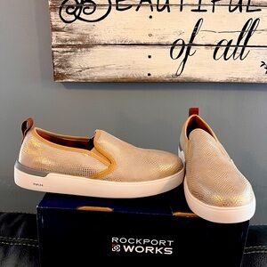 Glittery composite toed shoes